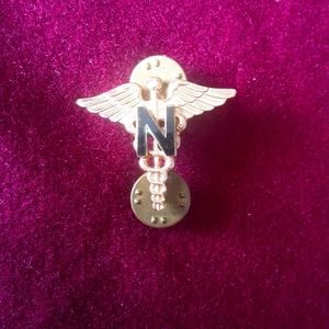 Vintage US Army Military Pin Back Nurse Medic